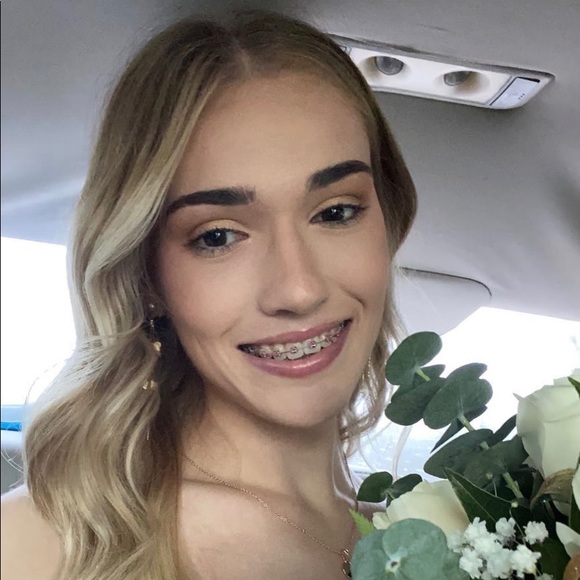 Meet your Posher, Maddi - Picture 1 of 1